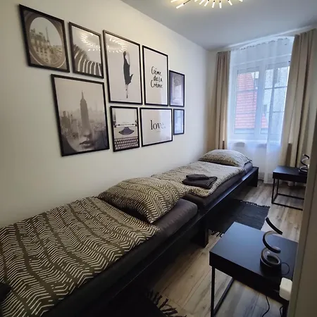 Wachau An Der Historischen Stadtmauer * Krems an der Donau