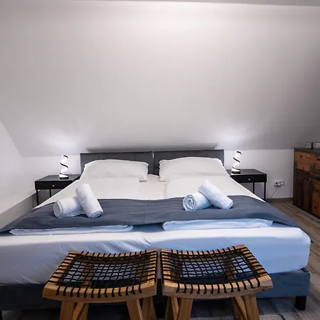 Wachau An Der Historischen Stadtmauer Krems an der Donau