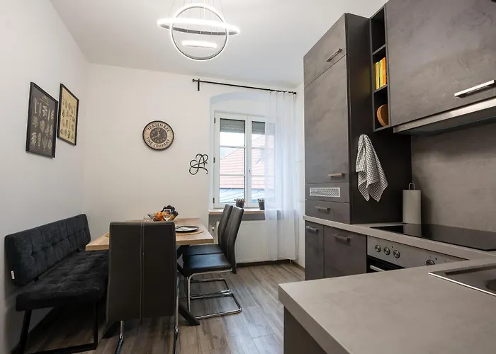 Wachau An Der Historischen Stadtmauer