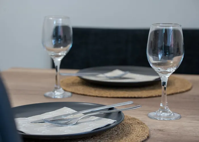 Wachau An Der Historischen Stadtmauer * Krems an der Donau